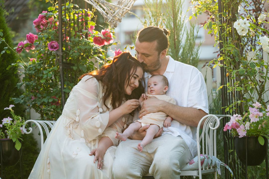Familia și nașii — Demeter Studios