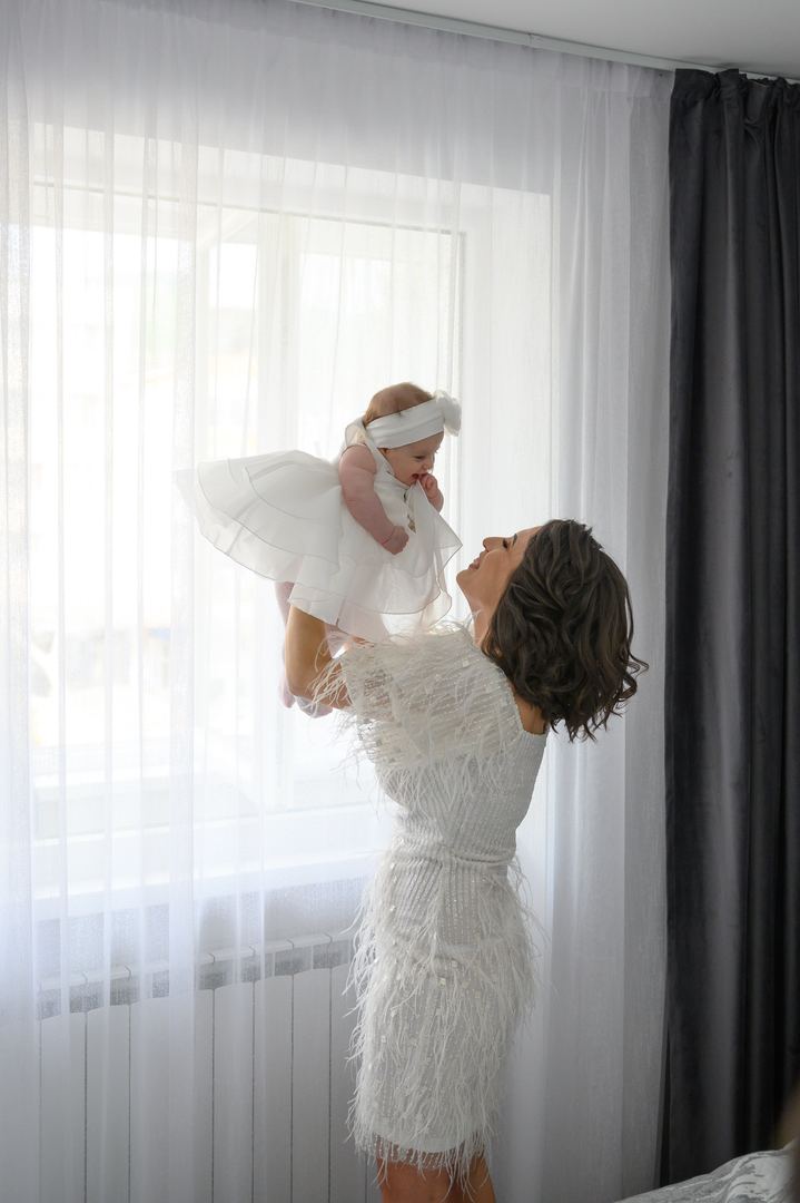 Familia și nașii — Demeter Studios