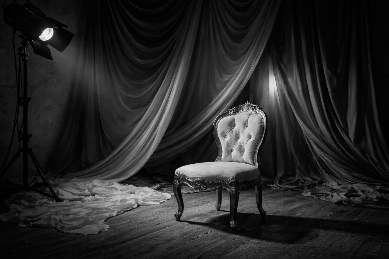Studio boudoir Demeter, drapaje și lumină controlată — Deva